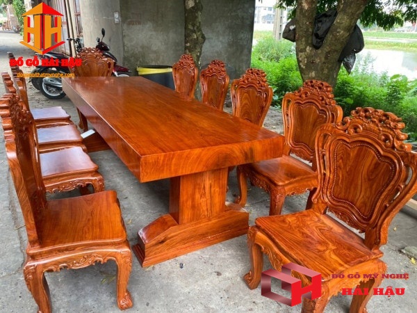 Mẫu bộ bàn ăn gỗ phòng ăn theo chất liệu gỗ tự nhiên