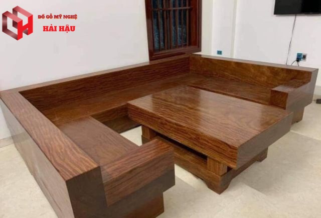 Ưu và nhược điểm của bàn ghế gỗ lim nguyên khối phòng khách
