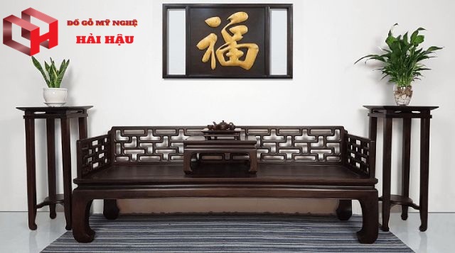 Hướng dẫn vệ sinh và bảo quản bàn ghế gỗ phòng khách kiểu Trung Quốc tại nhà đơn giản