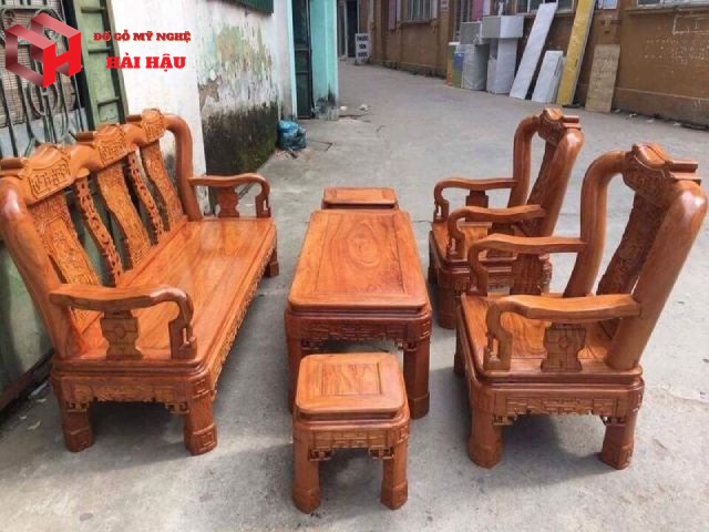 Bộ bàn ghế Minh Quốc triện gỗ Hương